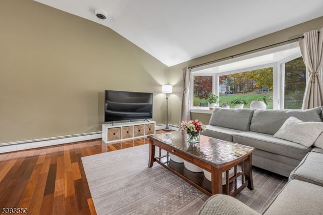 41 Shongum Rd, Randolph Twp., NJ 07869
