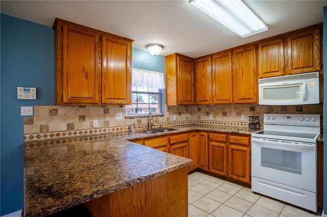 1016 Clark Street, Mexia, TX 76667