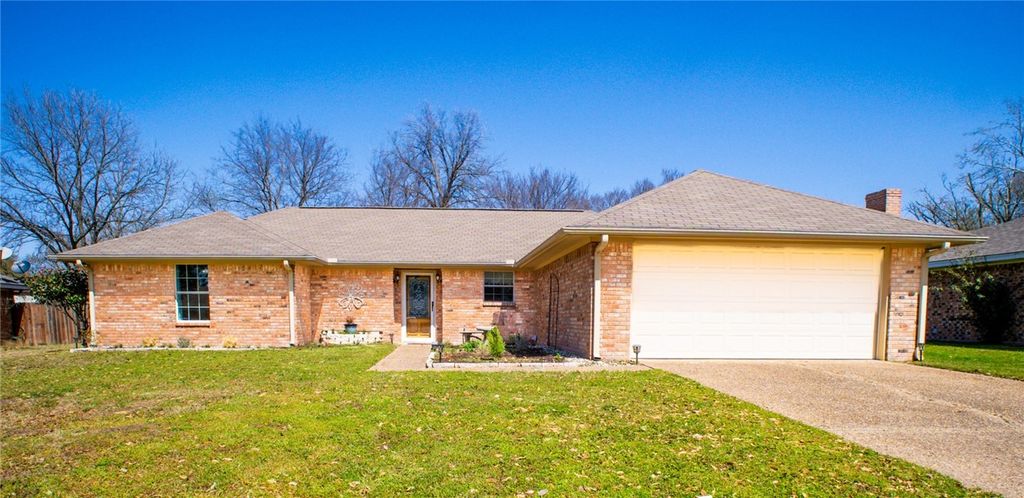 1016 Clark Street, Mexia, TX 76667