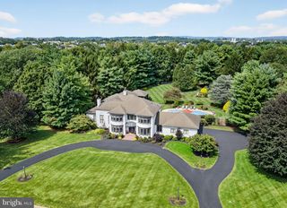 381 SARSEN DR, Lititz, PA 17543