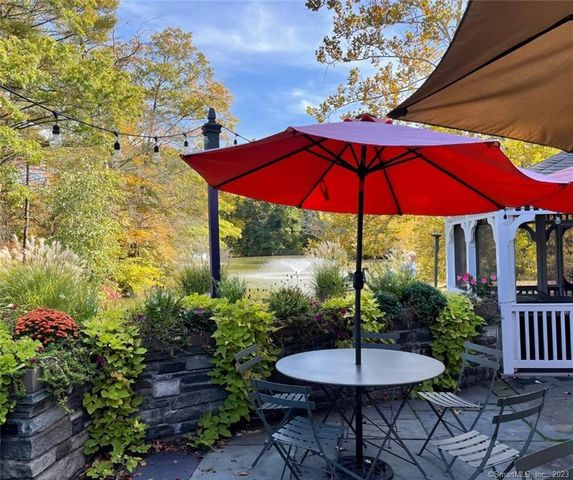 4 Sycamore Lane, West Hartford, CT 06117