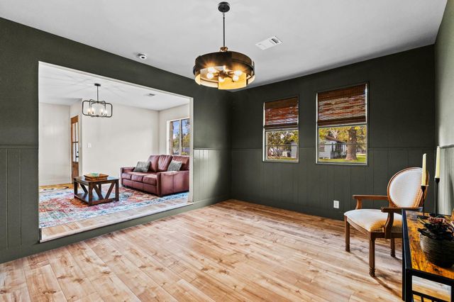 703 Austin Street, Columbus, TX 78934