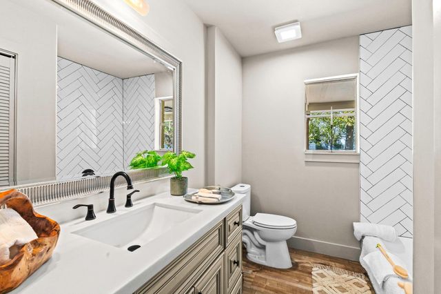 703 Austin Street, Columbus, TX 78934