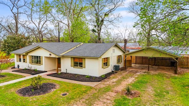 703 Austin Street, Columbus, TX 78934