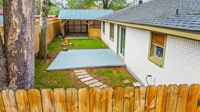 703 Austin Street, Columbus, TX 78934