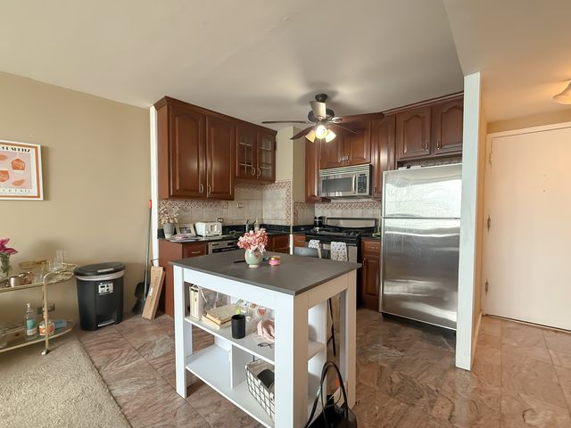 1150 N Lake Shore Drive 7B, Chicago, IL 60611