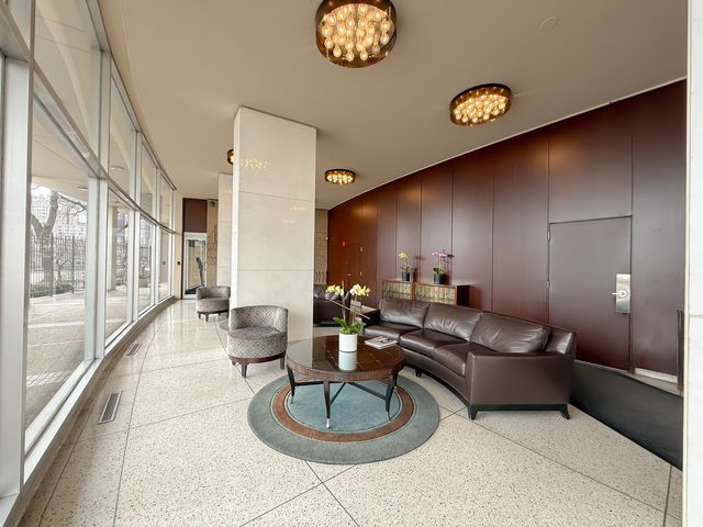 1150 N Lake Shore Drive 7B, Chicago, IL 60611
