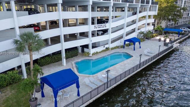 17720 N Bay Rd 6C, Sunny Isles Beach, FL 33160