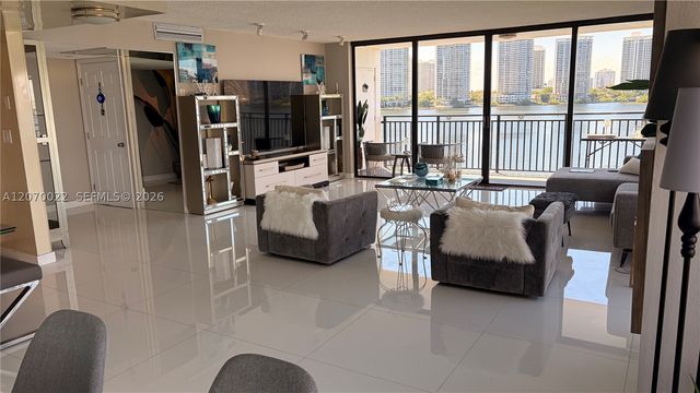 17720 N Bay Rd 6C, Sunny Isles Beach, FL 33160