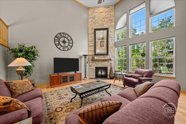 2682 Bauer Road, North Aurora, IL 60542