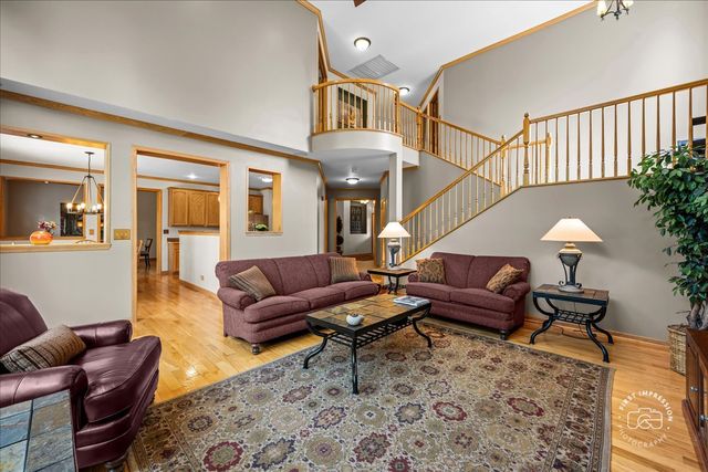 2682 Bauer Road, North Aurora, IL 60542
