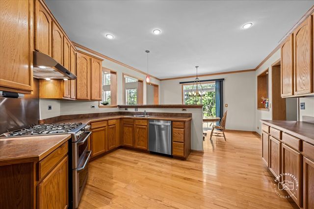 2682 Bauer Road, North Aurora, IL 60542