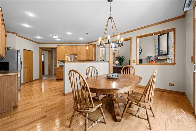 2682 Bauer Road, North Aurora, IL 60542