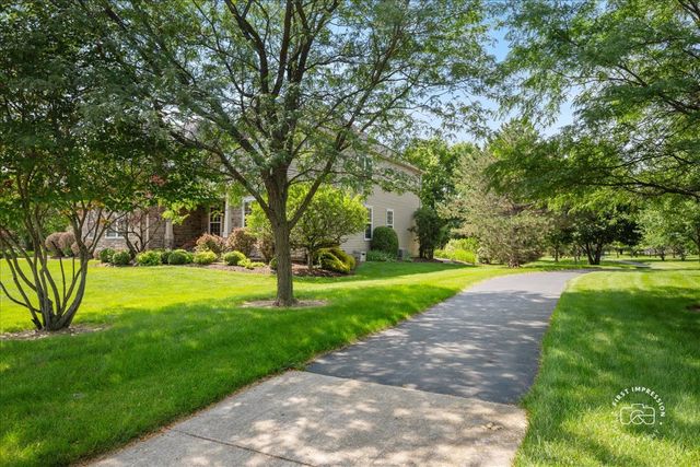 2682 Bauer Road, North Aurora, IL 60542