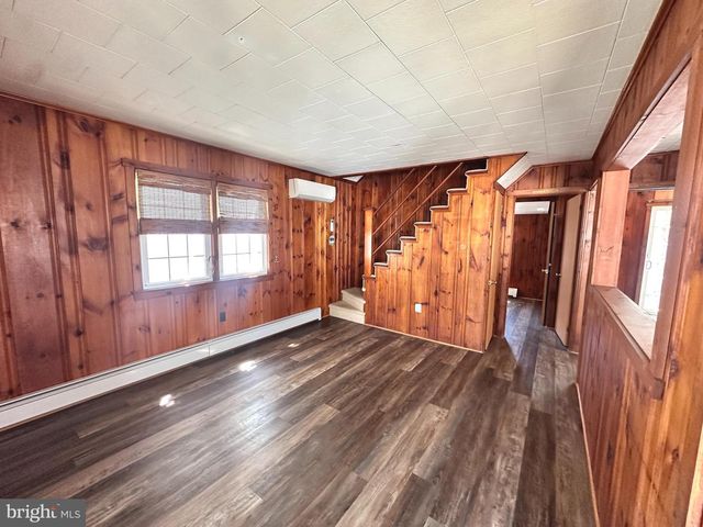 118 E MARYLAND AVE, Long Beach Township, NJ 08008