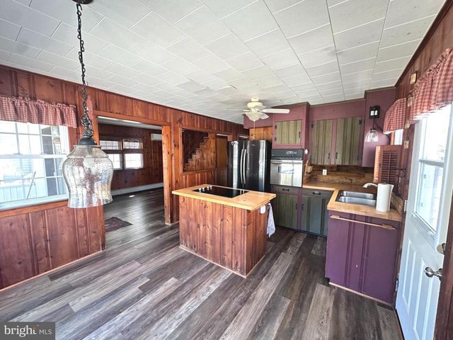 118 E MARYLAND AVE, Long Beach Township, NJ 08008