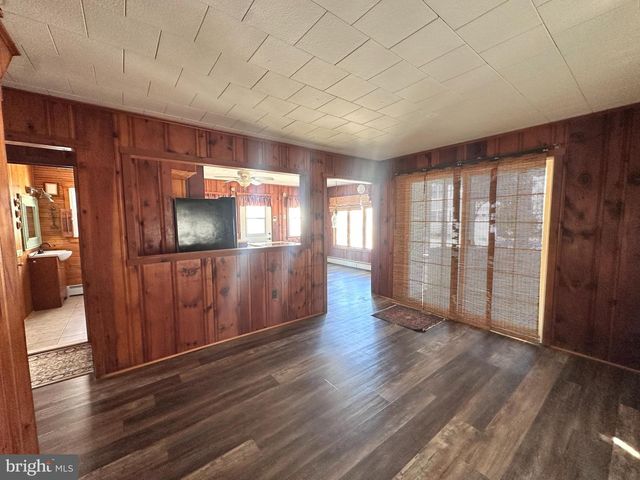 118 E MARYLAND AVE, Long Beach Township, NJ 08008
