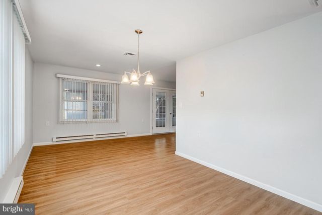 4 CAMPION CT, Brick, NJ 08724