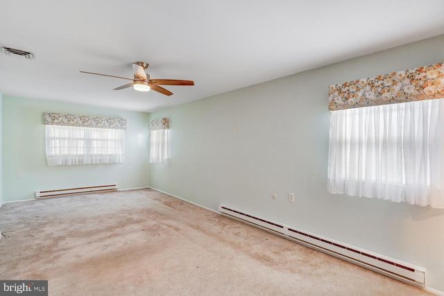 4 CAMPION CT, Brick, NJ 08724