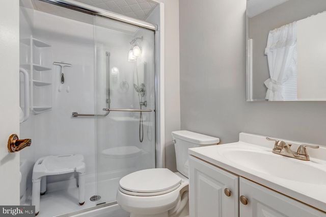 4 CAMPION CT, Brick, NJ 08724