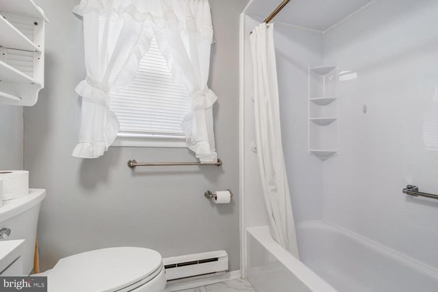 4 CAMPION CT, Brick, NJ 08724