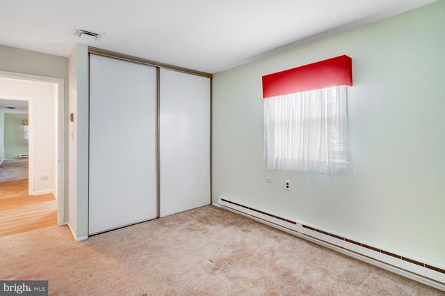 4 CAMPION CT, Brick, NJ 08724