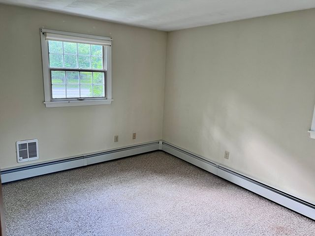 3 Merrill Dr, Framingham, MA 01701