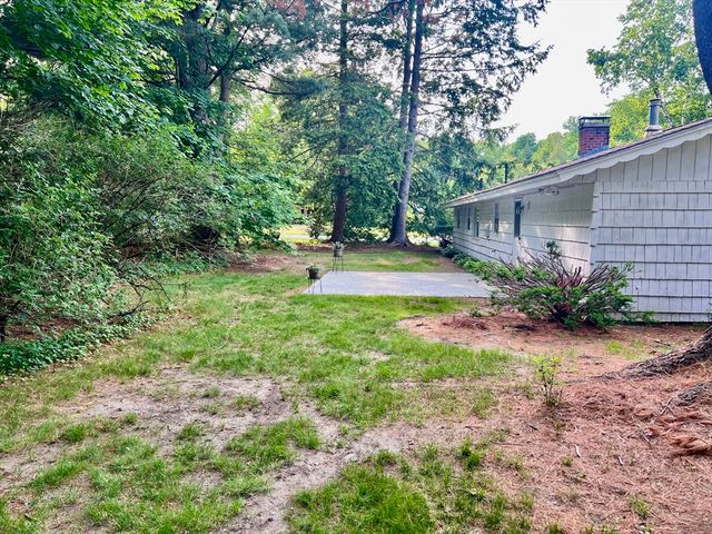 3 Merrill Dr, Framingham, MA 01701