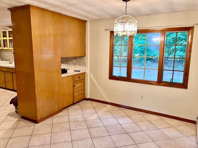 3 Merrill Dr, Framingham, MA 01701