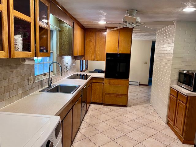 3 Merrill Dr, Framingham, MA 01701
