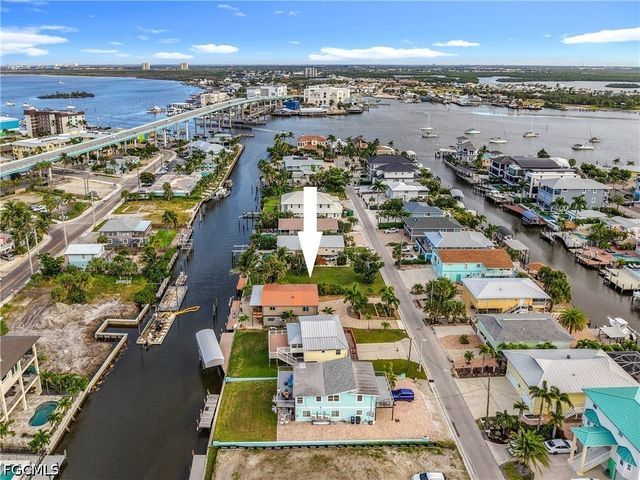 219 Primo DR, Fort Myers Beach, FL 33931