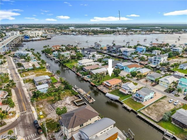 219 Primo DR, Fort Myers Beach, FL 33931