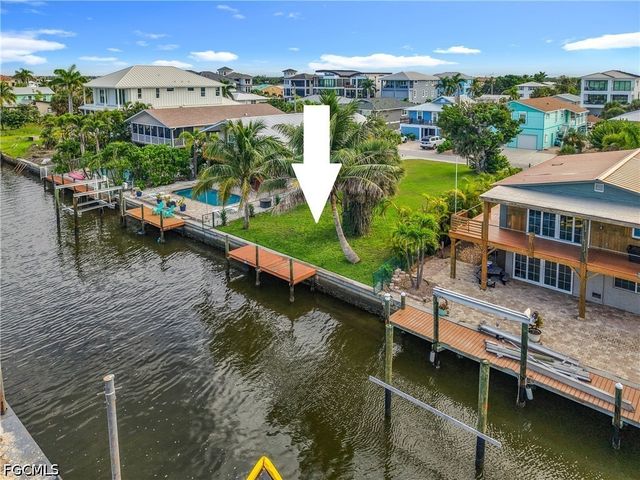 219 Primo DR, Fort Myers Beach, FL 33931