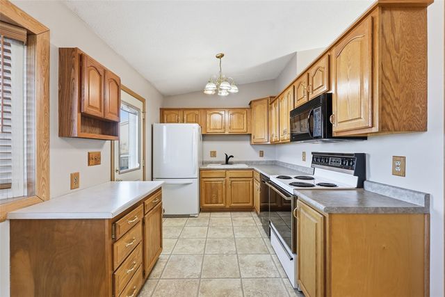 3500 Sue Lane NW, Cedar Rapids, IA 52405