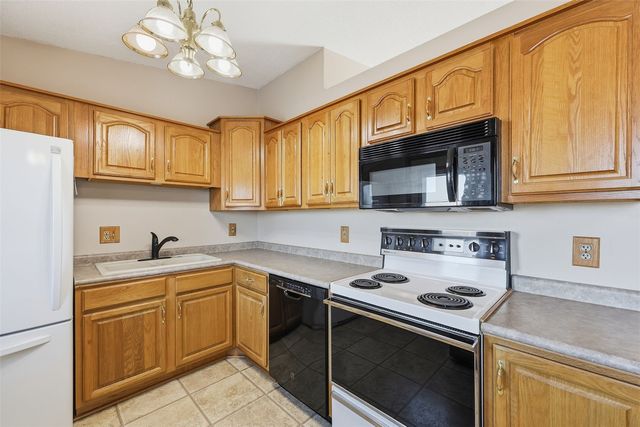 3500 Sue Lane NW, Cedar Rapids, IA 52405