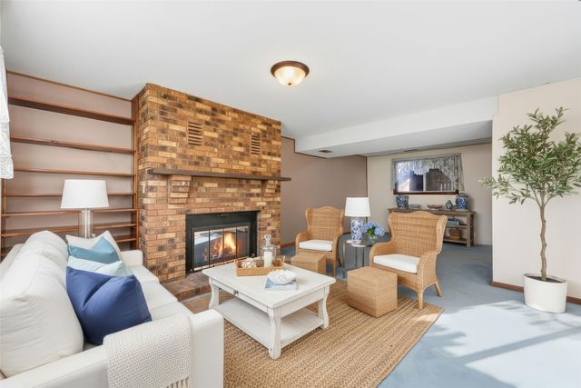 3500 Sue Lane NW, Cedar Rapids, IA 52405