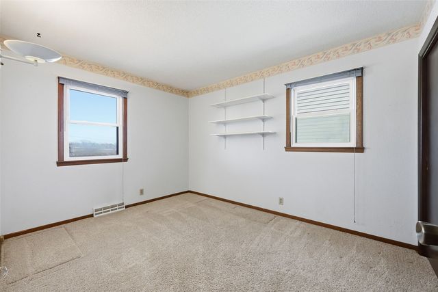 3500 Sue Lane NW, Cedar Rapids, IA 52405