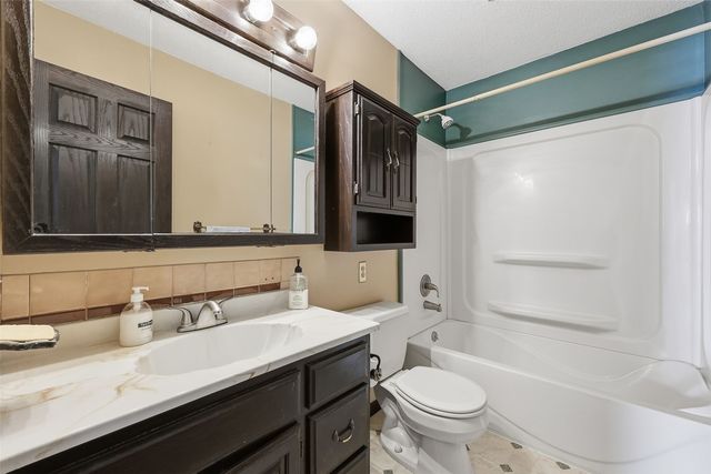 3500 Sue Lane NW, Cedar Rapids, IA 52405