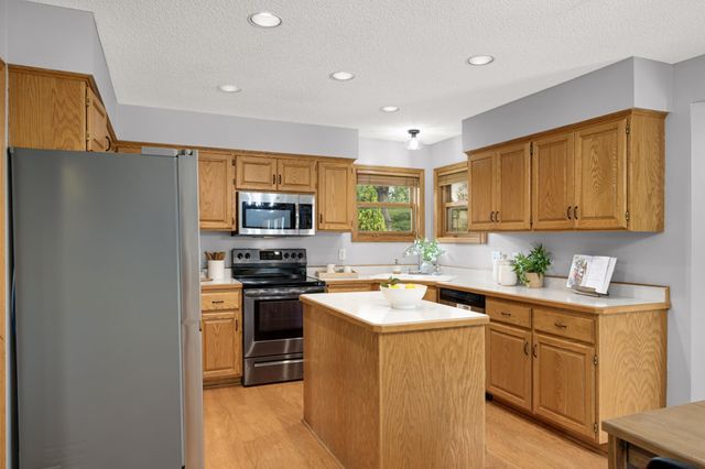 5410 Teakwood Lane N, Plymouth, MN 55442