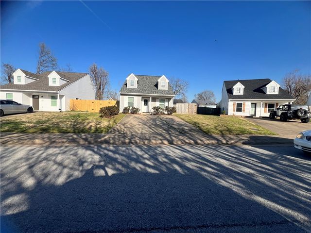 1003 25th Street, Rogers, AR 72758