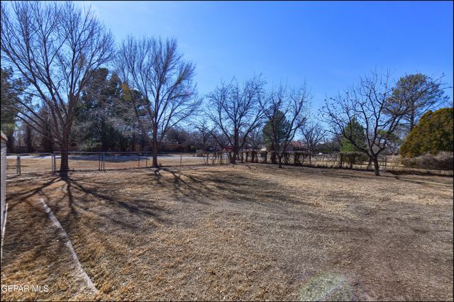 1051 VILLA LINDA Way, El Paso, TX 79932