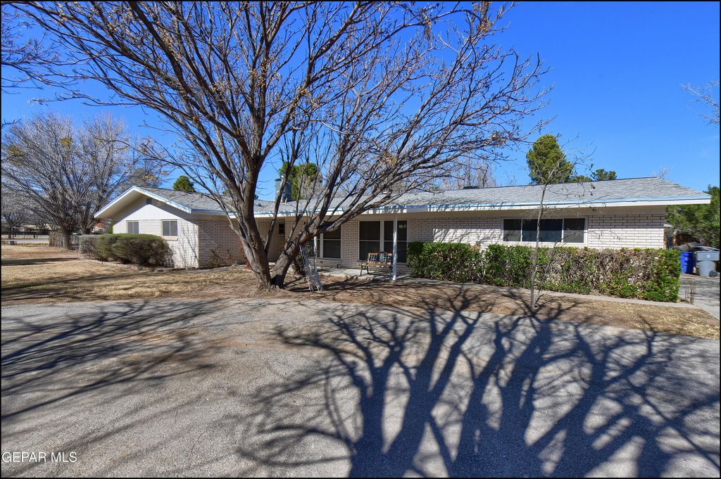 1051 VILLA LINDA Way, El Paso, TX 79932