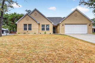 1612 Tanglewood Drive, Azle, TX 76020