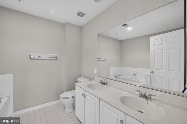 821 CAPITOL SQUARE PL SW, Washington, DC 20024