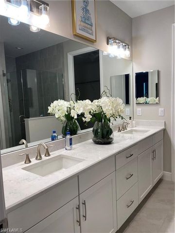 2567 Seychelles DR 206, Naples, FL 34112