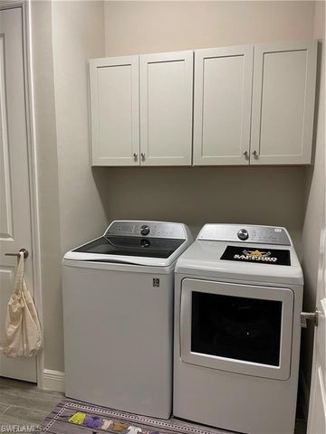 2567 Seychelles DR 206, Naples, FL 34112