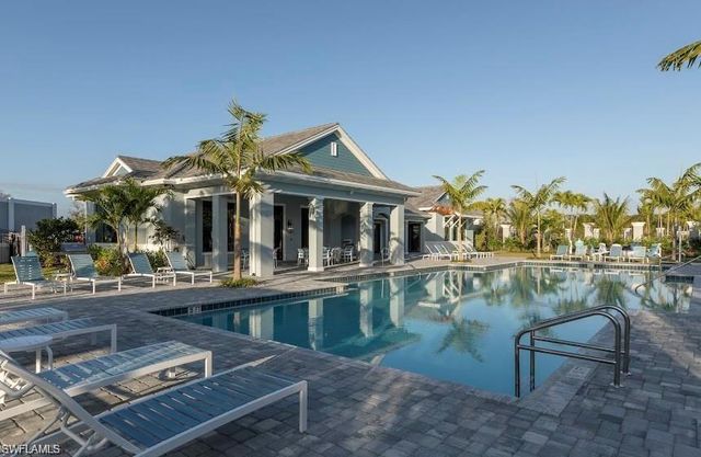 2567 Seychelles DR 206, Naples, FL 34112