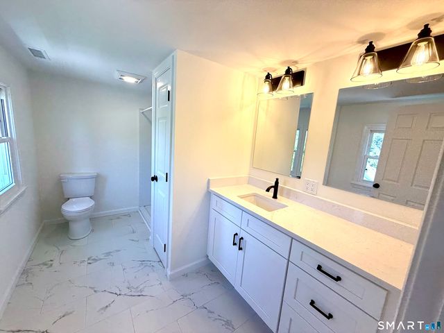 40 Church Street, Seymour, CT 06483