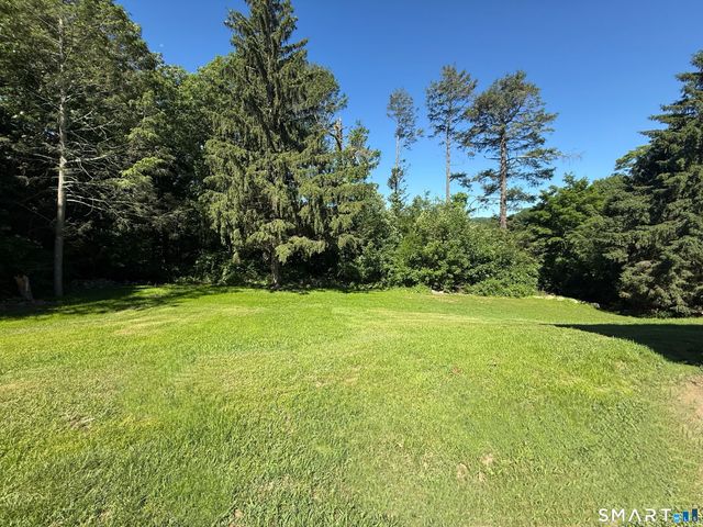 40 Church Street, Seymour, CT 06483