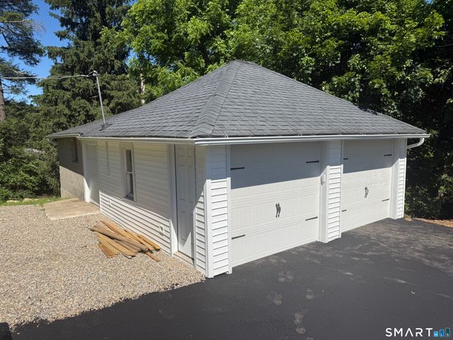 40 Church Street, Seymour, CT 06483